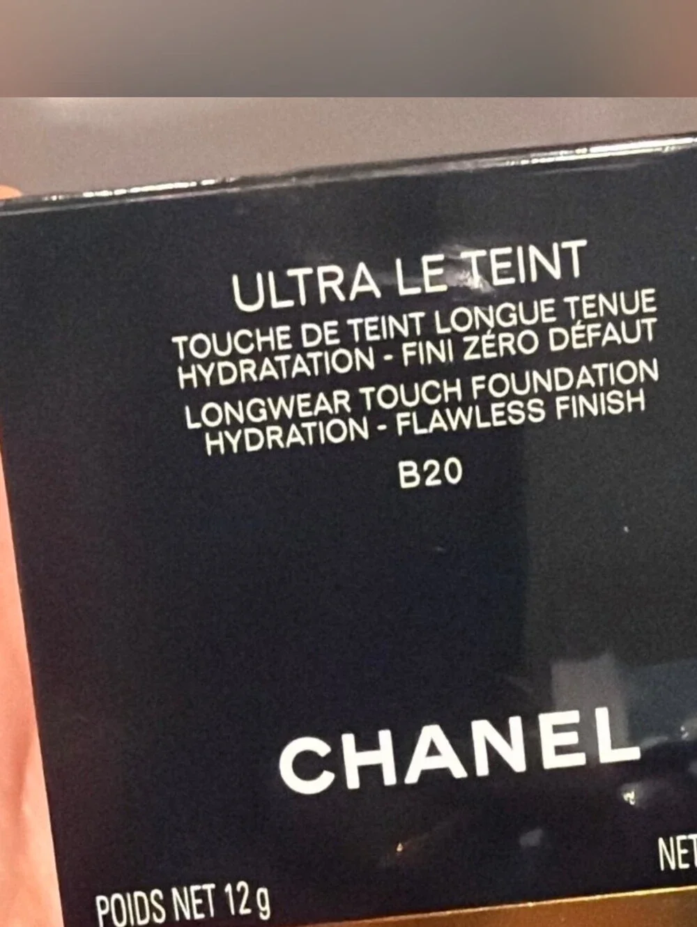 NEW~ CHANEL ULTRA LE TEINT CUSHION Longwear Touch Foundation ~ B20